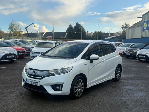Honda Fit Hatchback, Petrol Hybrid, 2014, White