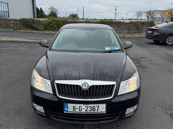 Skoda Octavia Saloon, Diesel, 2011, Black