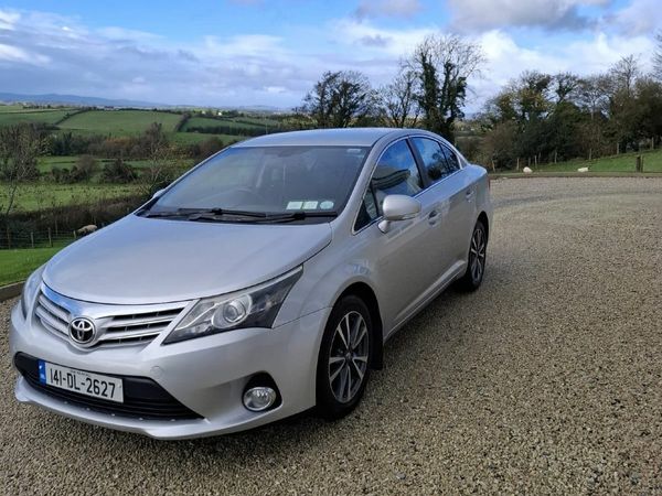 Toyota Avensis Saloon, Diesel, 2014, Silver