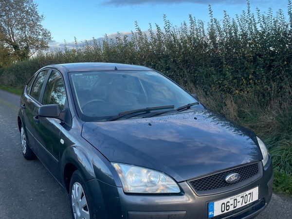 Ford Focus Hatchback, Petrol, 2006, Grey