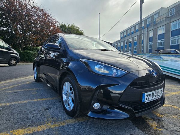 Toyota Yaris Hatchback, Petrol Hybrid, 2022, Black