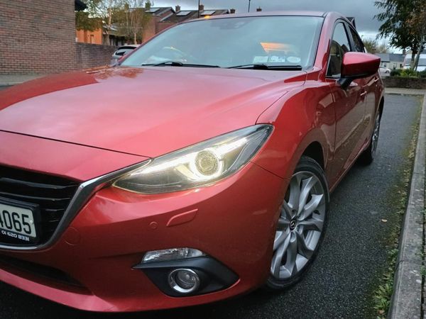 Mazda Mazda3 Saloon, Diesel, 2014, Red