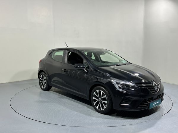 Renault Clio Hatchback, Petrol, 2023, Black