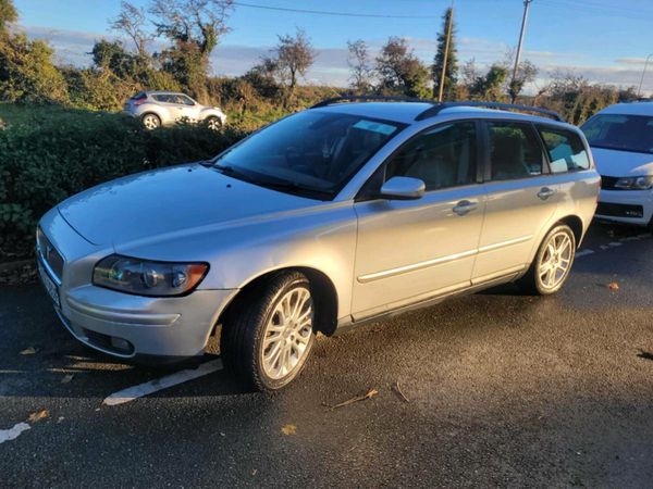 Volvo V50 Estate, Petrol, 2007, Silver