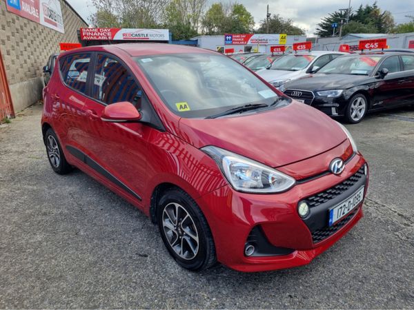 Hyundai i10 Hatchback, Petrol, 2017, Red