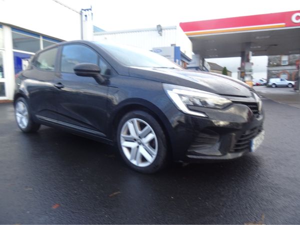 Renault Clio Hatchback, Petrol, 2022, Black