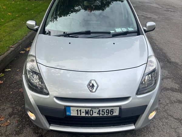 Renault Clio Hatchback, Petrol, 2011, Silver