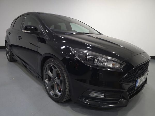 Ford Focus Hatchback, Diesel, 2016, Black