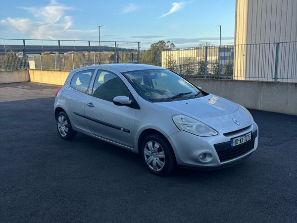Renault Clio Hatchback, Ethanol Petrol, 2010, Silver