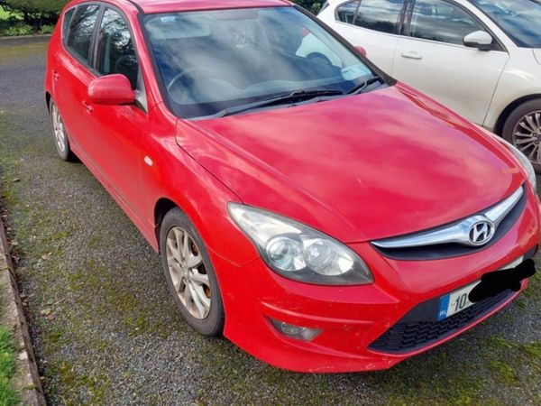 Hyundai i30 Hatchback, Diesel, 2010, Red