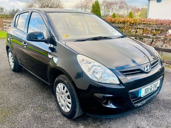 Hyundai i20 Hatchback, Petrol, 2013, Black
