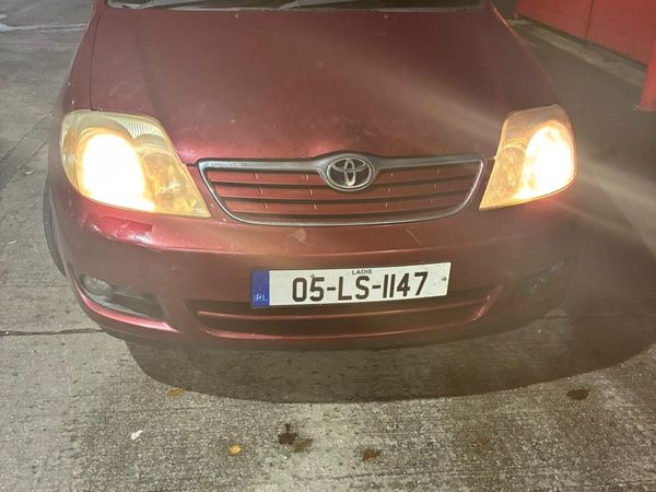 Toyota Corolla Saloon, Petrol, 2005, Red