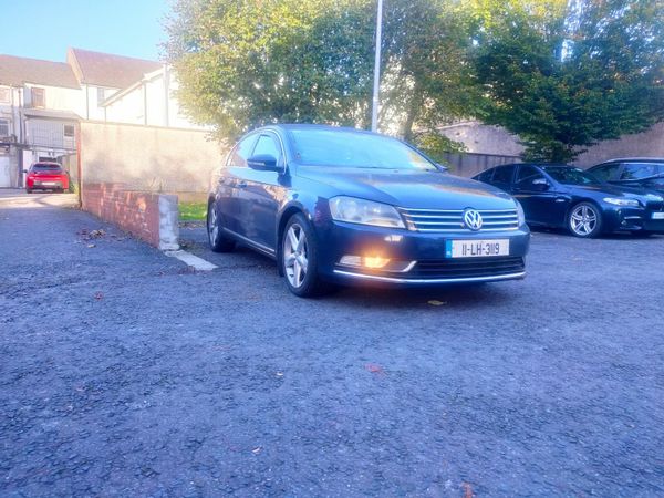 Volkswagen Passat Saloon, Diesel, 2011, Blue