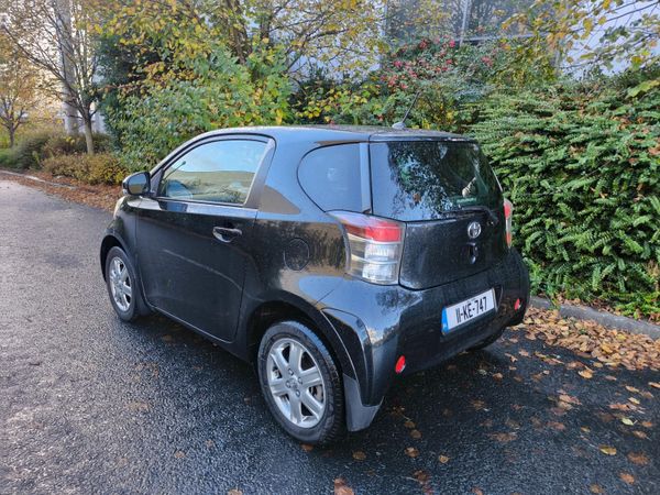 Toyota iQ Hatchback, Petrol, 2011, Black