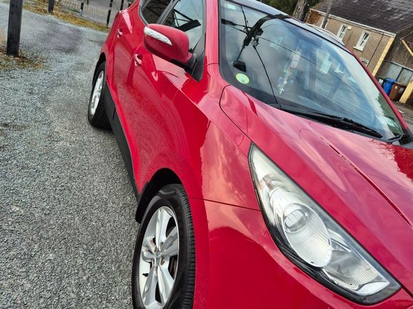 Hyundai ix35 SUV, Diesel, 2012, Red