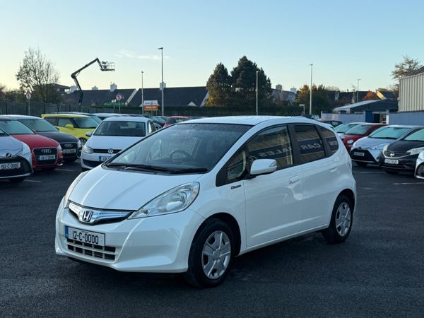 Honda Fit Hatchback, Petrol, 2012, White