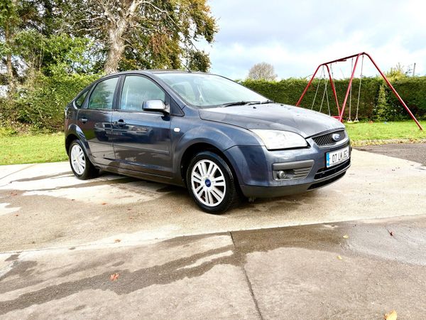 Ford Focus Hatchback, Petrol, 2007, Grey