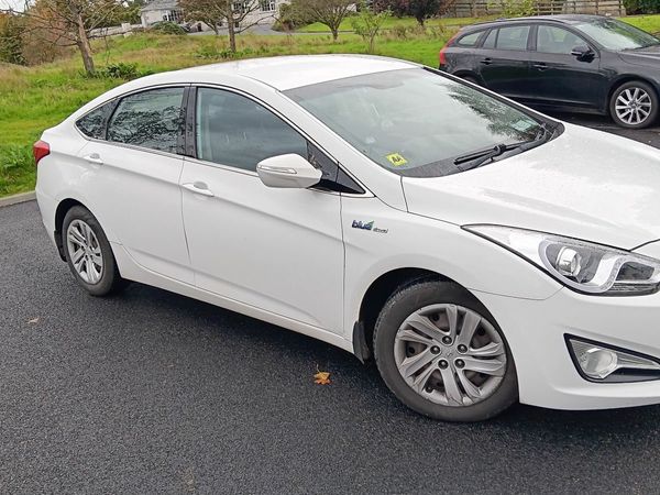 Hyundai i40 Saloon, Diesel, 2014, White