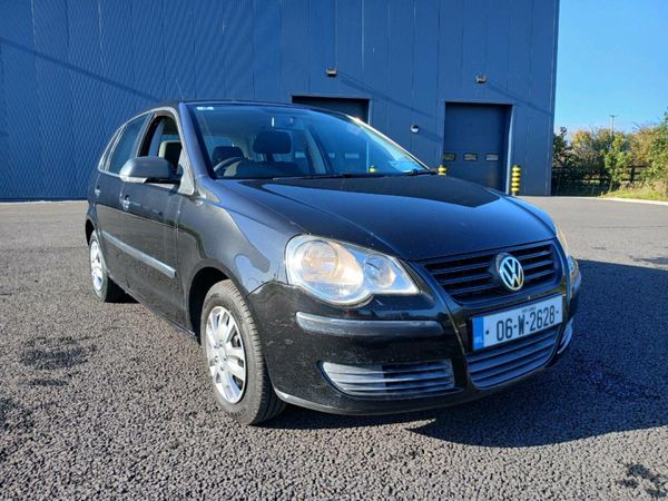 Volkswagen Polo Hatchback, Petrol, 2006, Black