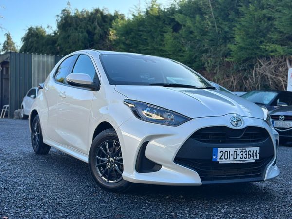 Toyota Yaris Hatchback, Petrol, 2020, White