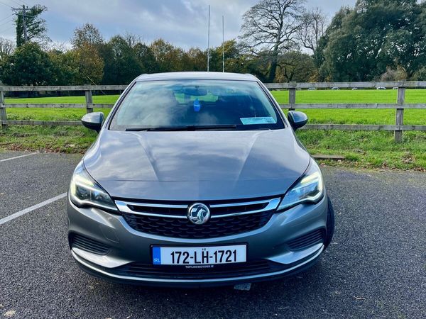 Vauxhall Astra Hatchback, Diesel, 2017, Grey