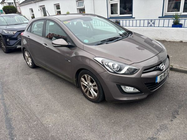 Hyundai i30 Hatchback, Diesel, 2013, Bronze