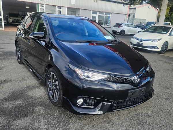 Toyota Auris Hatchback, Petrol, 2016, Black
