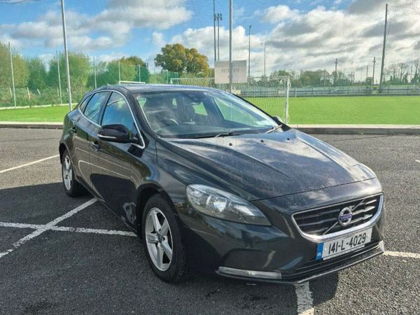 Volvo V40 Hatchback, Diesel, 2014, Black