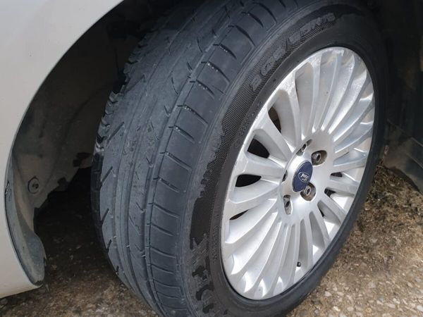 Ford Mondeo Hatchback, Diesel, 2010, Silver