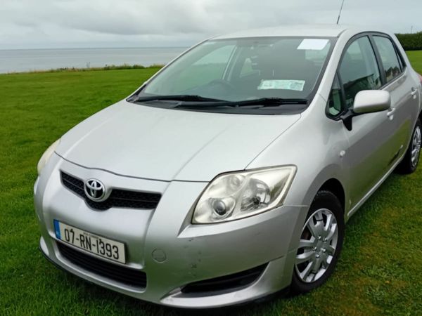 Toyota Auris Hatchback, Diesel, 2007, Silver