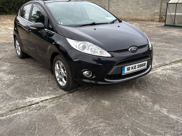 Ford Fiesta Hatchback, Diesel, 2012, Black