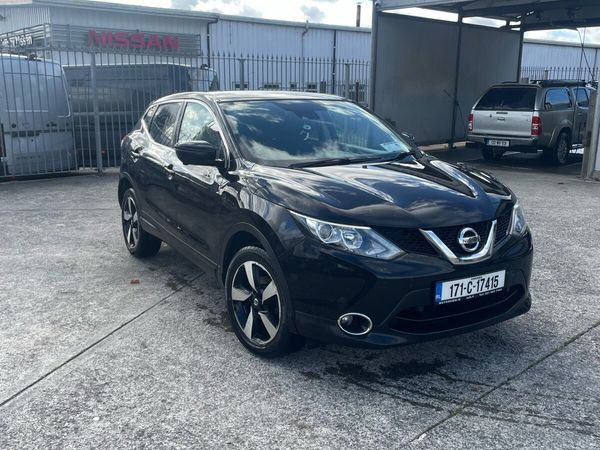 Nissan Qashqai SUV, Diesel, 2017, Black