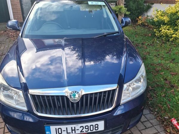 Skoda Octavia Hatchback, Diesel, 2010, Blue
