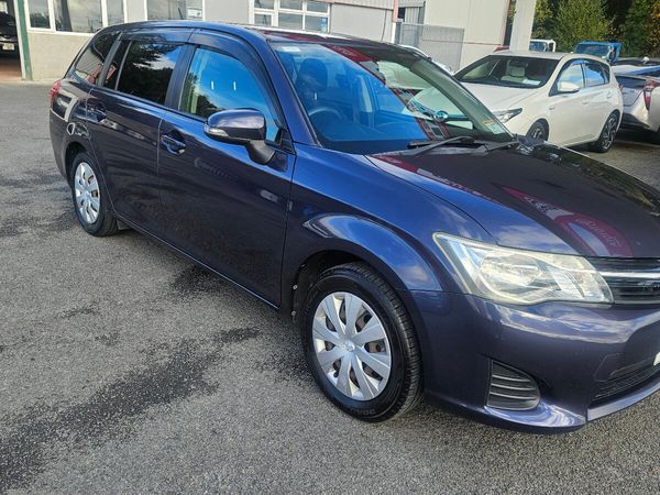 Toyota Corolla Estate, Petrol, 2013, Purple