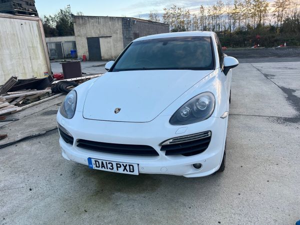 Porsche Cayenne SUV, Diesel, 2013, White