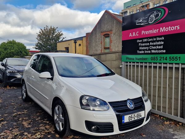 Volkswagen Golf Hatchback, Petrol, 2009, White