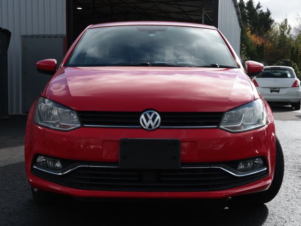 Volkswagen Polo Hatchback, Petrol, 2016, Red