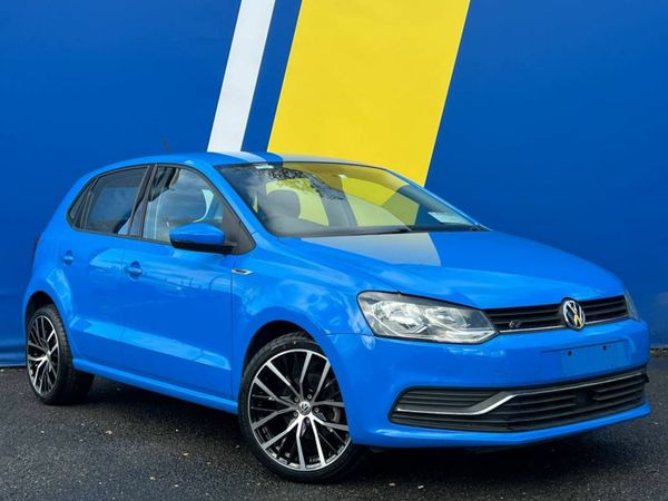 Volkswagen Polo Hatchback, Petrol, 2015, Blue