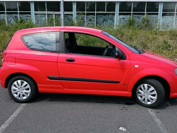 Chevrolet Kalos Hatchback, Petrol, 2008, Red
