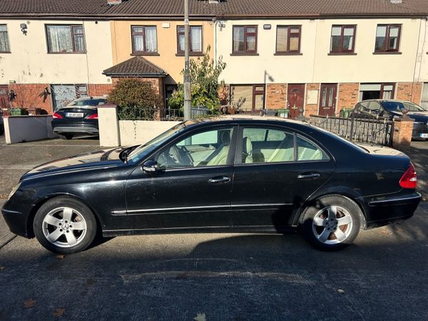 Mercedes-Benz E-Class Saloon, Petrol, 2005, Black