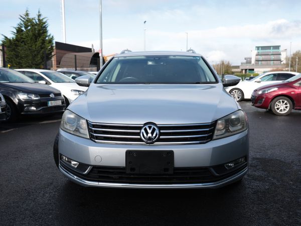 Volkswagen Passat Estate, Petrol, 2013, Silver