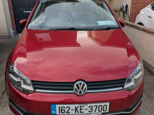 Volkswagen Polo Hatchback, Petrol, 2016, Red