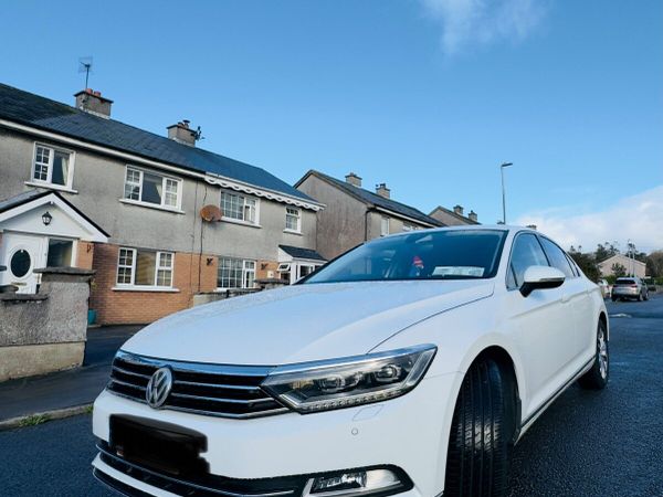 Volkswagen Passat Saloon, Petrol, 2016, White