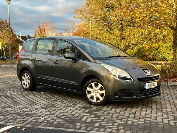 Peugeot 5008 MPV, Diesel, 2011, Grey