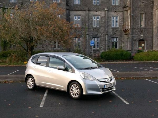 Honda Fit Hatchback, Petrol Hybrid, 2011, Silver