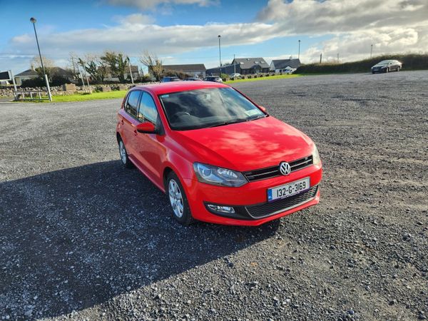 Volkswagen Polo Hatchback, Petrol, 2013, Red