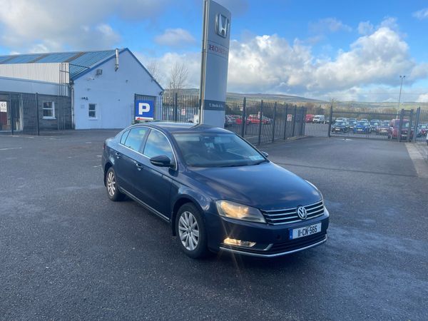 Volkswagen Passat Saloon, Diesel, 2011, Blue