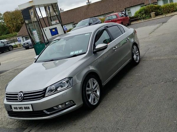 Volkswagen Passat Saloon, Diesel, 2014, Silver