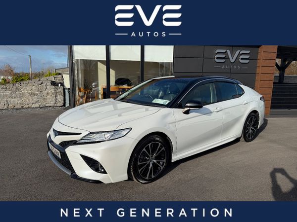 Toyota Camry Saloon, Petrol Hybrid, 2020, White