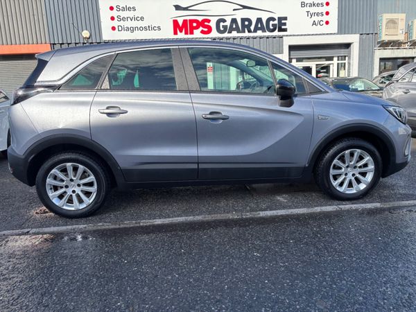 Opel Crossland SUV, Diesel, 2022, Grey